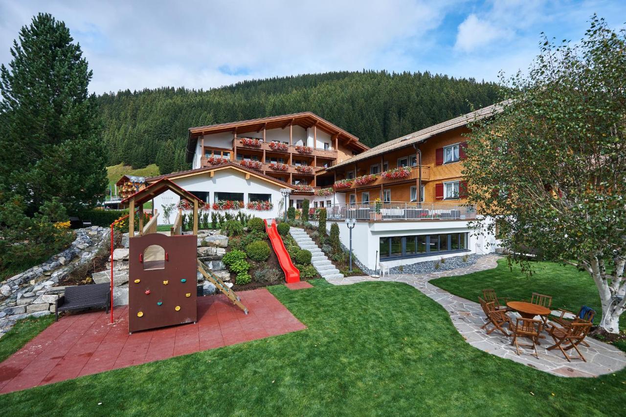 Hotel Alpenblume Damuels Exterior photo